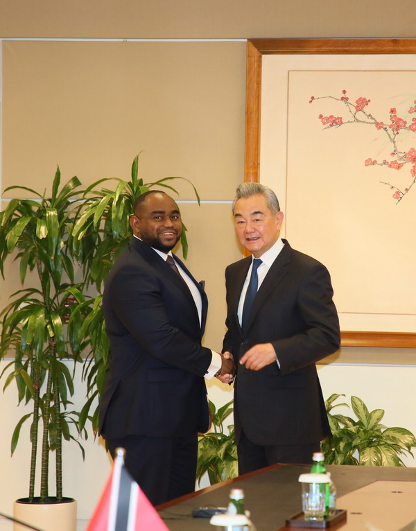 Chinese Foreign Minister Wang Yi (R), also a member of the Political Bureau of the Communist Party of China Central Committee, meets with Sean Sobers, foreign minister of Trinidad and Tobago, in New York, the United States, May 27, 2026. /Chinese Foreign Ministry