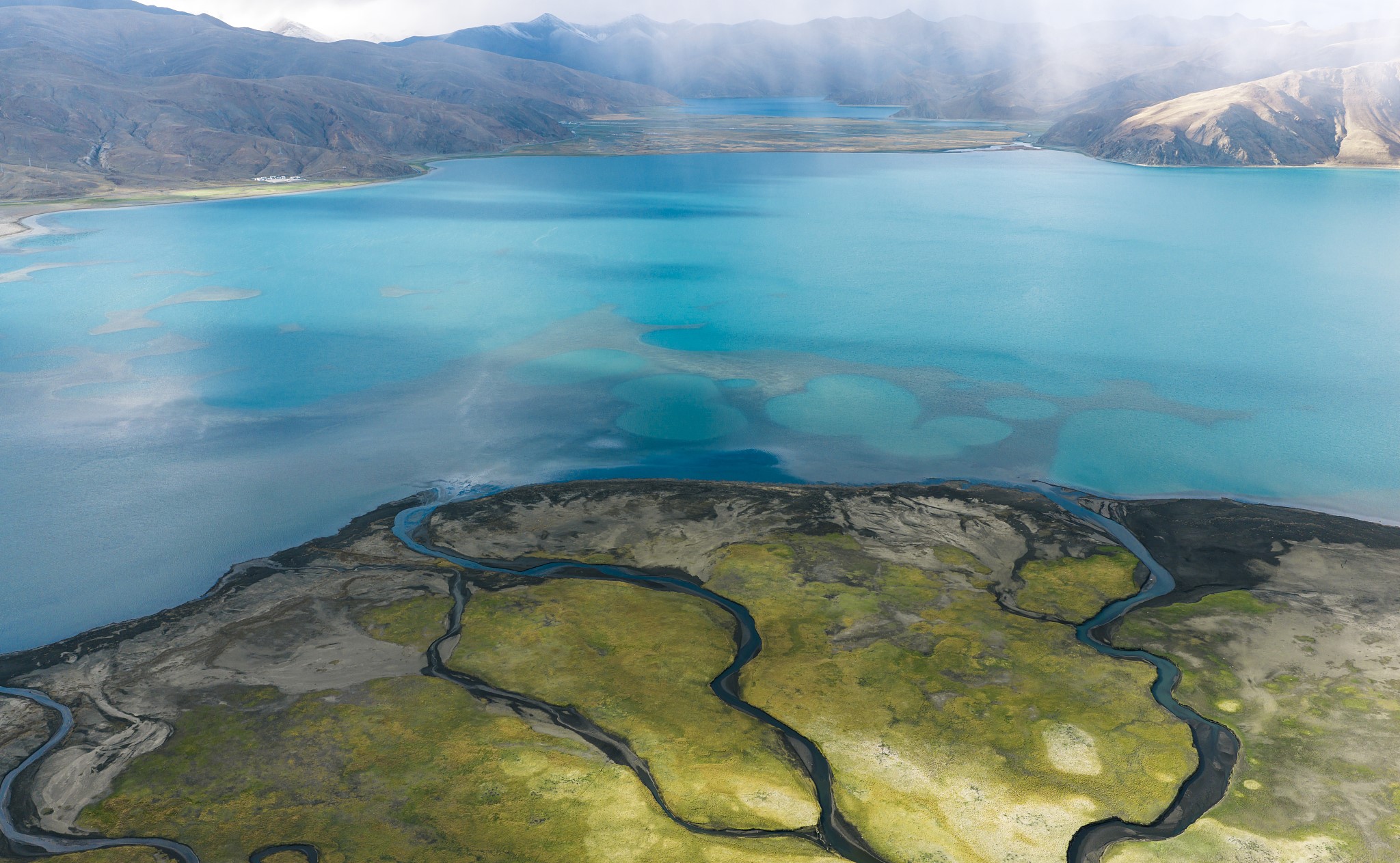 An aerial view of a lake near Shannan City, southwest China's Xizang Autonomous Region, May 27, 2026. /VCG