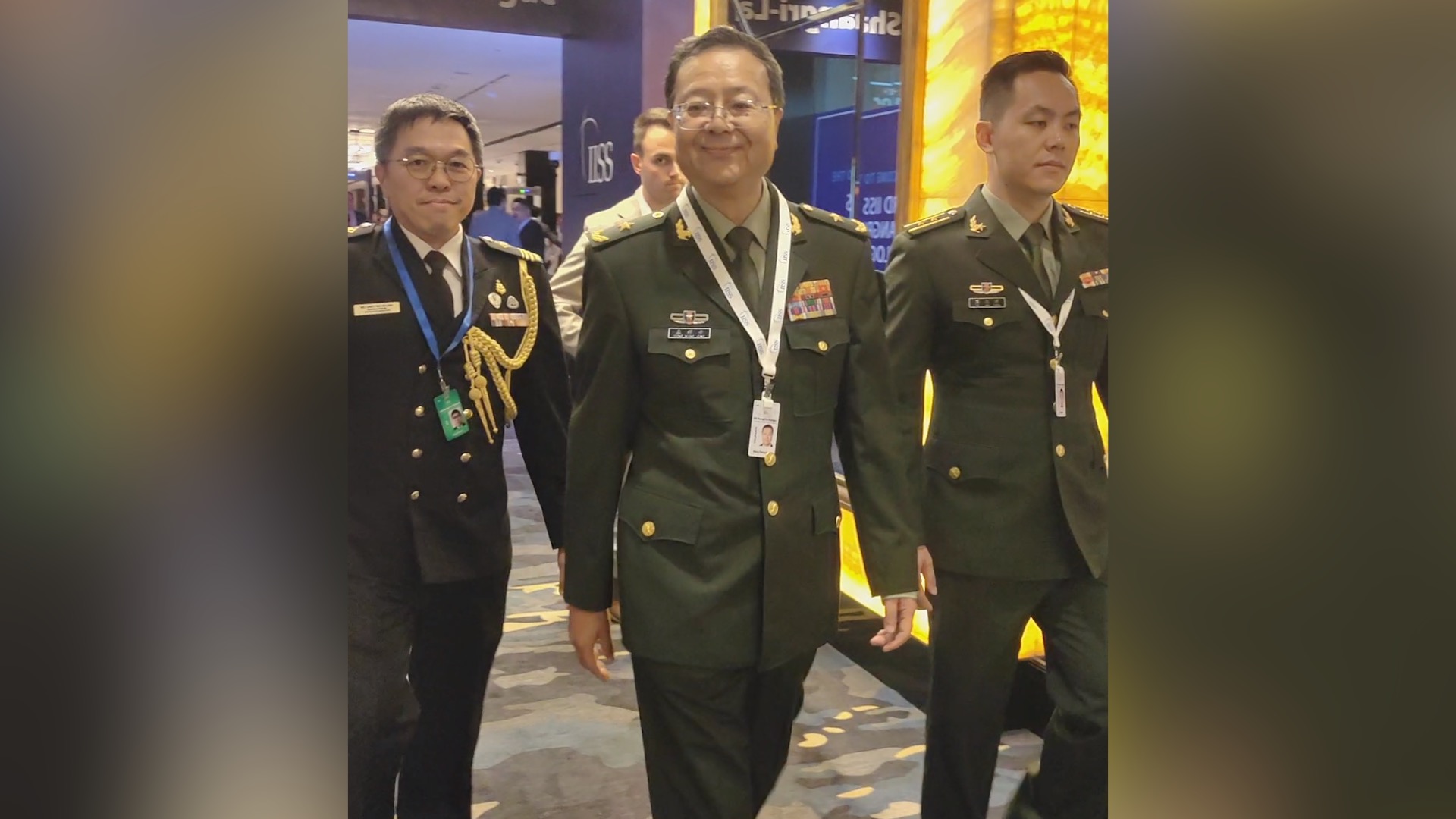 PLA delegation arrives at Shangri-La Dialogue
