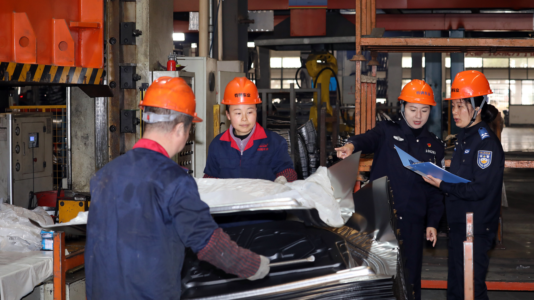 Chinese premier stresses need to ensure workplace safety