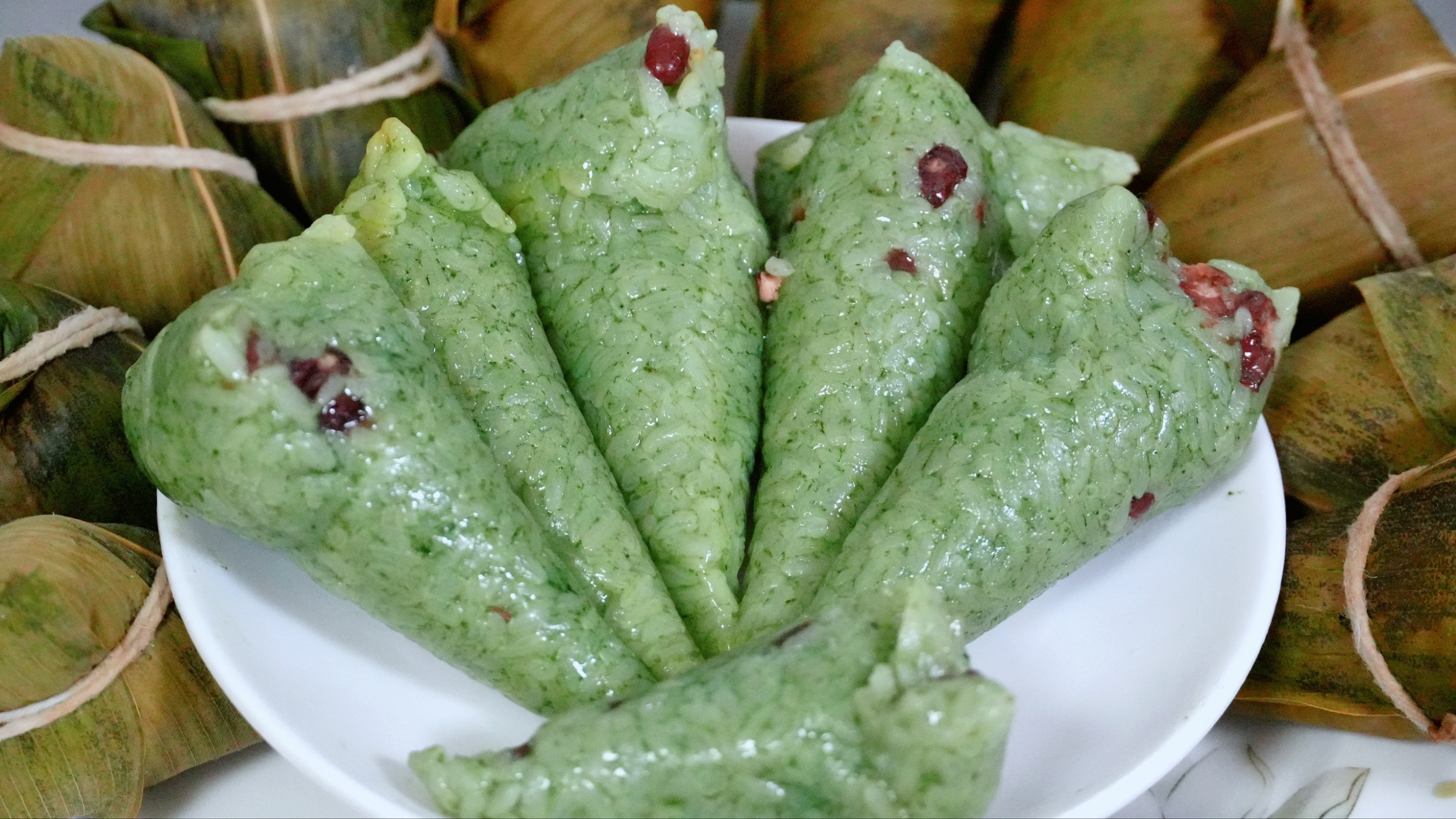 Guizhou matcha zongzi grows popular for Dragon Boat Festival