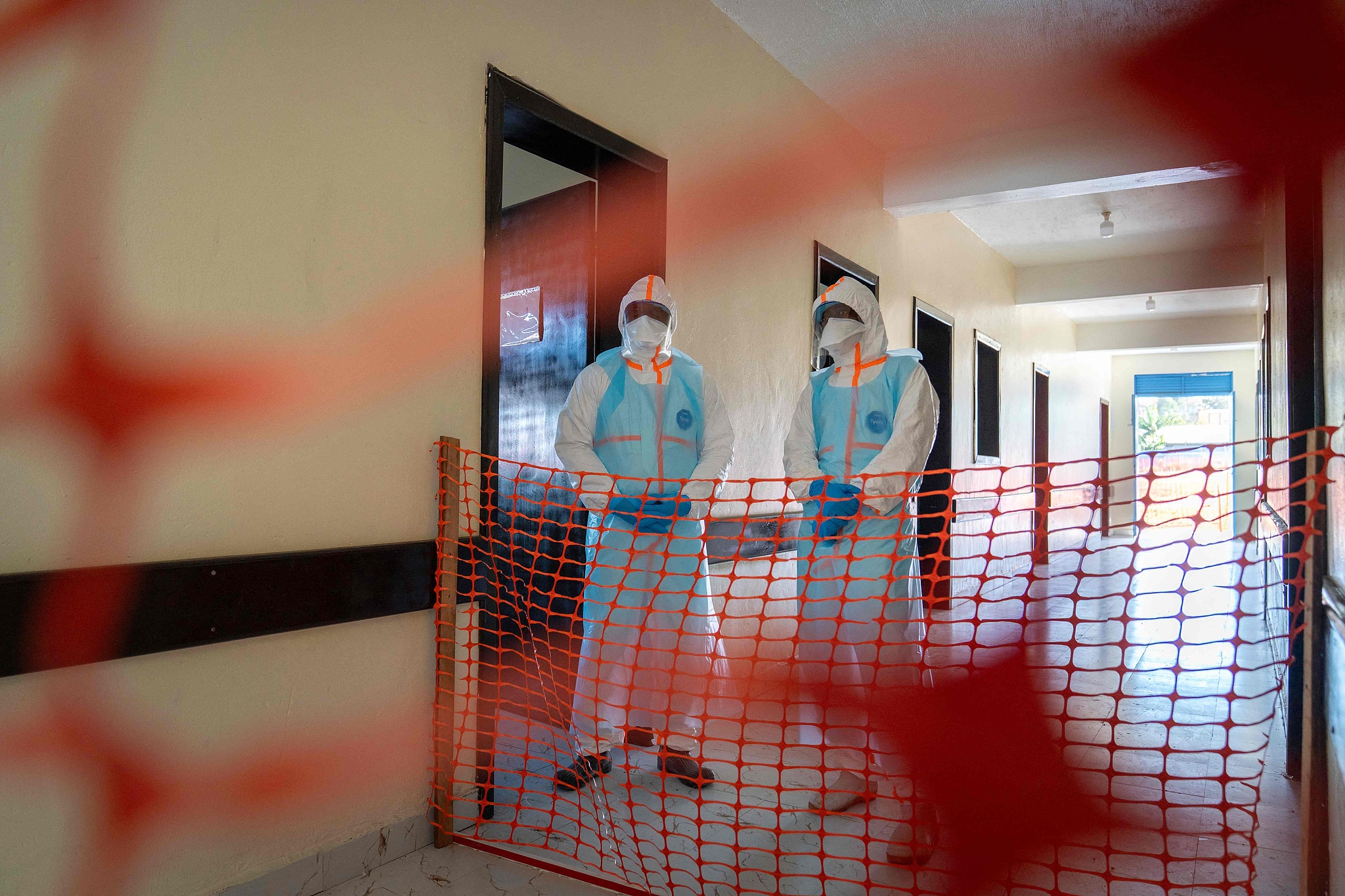 Health workers stand in a new Ebola treatment center during a visit by Tedros Adhanom Ghebreyesus, director-general of the World Health Organization, in Bunia, in the northeastern Democratic Republic of the Congo, May 31, 2026. /VCG
