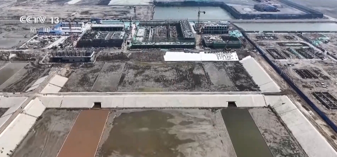 An integrated seawater utilization project is under construction in Cangzhou, Hebei Province, China. /CMG