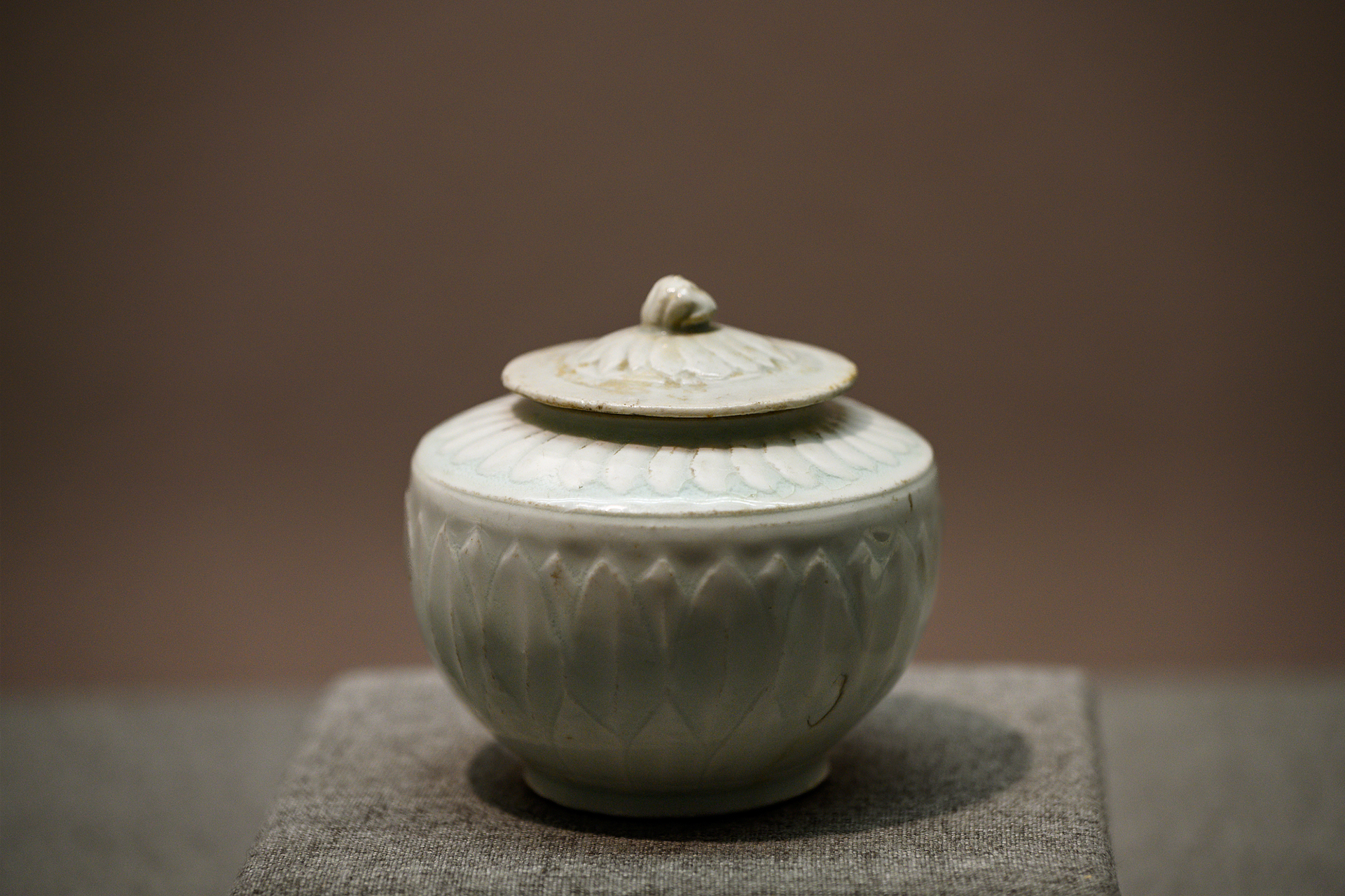 Song porcelain: Where daily use meets the literati spirit