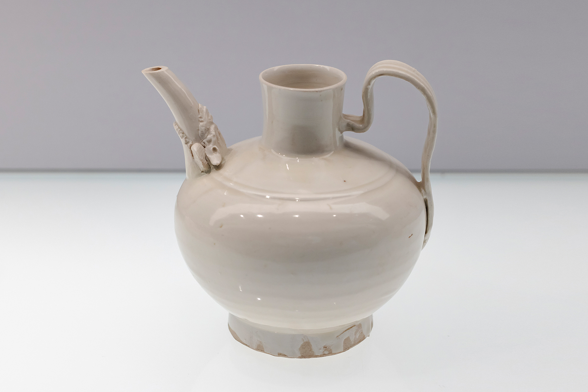 Song porcelain: Where daily use meets the literati spirit