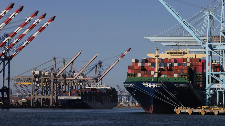 Cargo ships loaded with containers at the Port of Los Angeles in California, the United States, May 10, 2025. /Xinhua