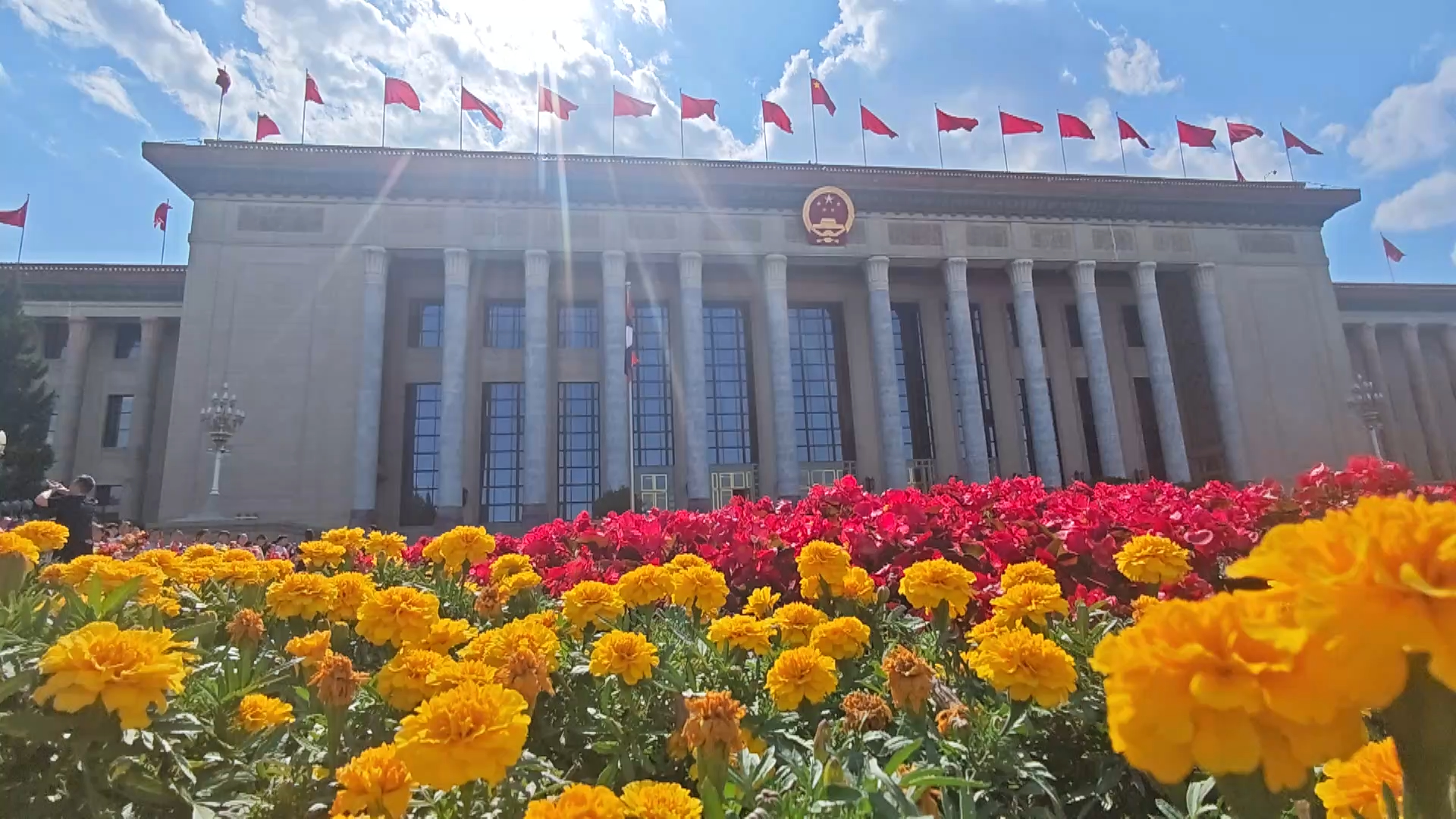 Xi holds welcome ceremony for Lao top leader Thongloun