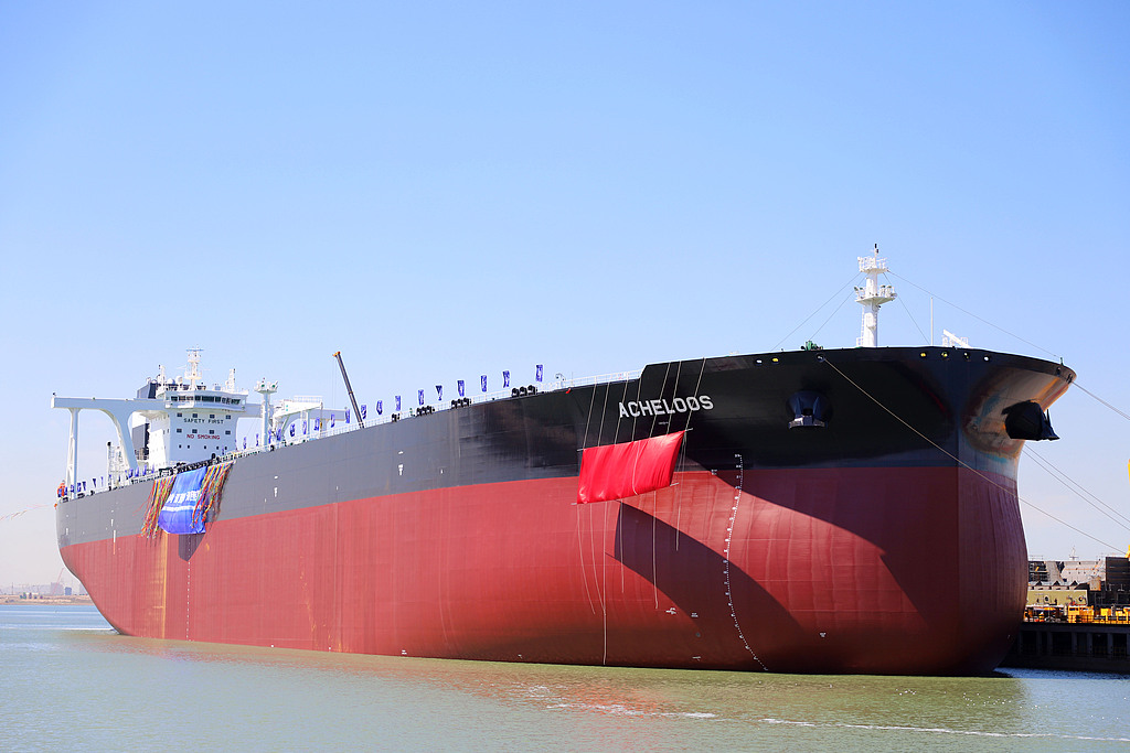 The ACHELOOS very large crude carrier is seen in Dalian, northeast China's Liaoning Province, on June 5, 2026. /VCG