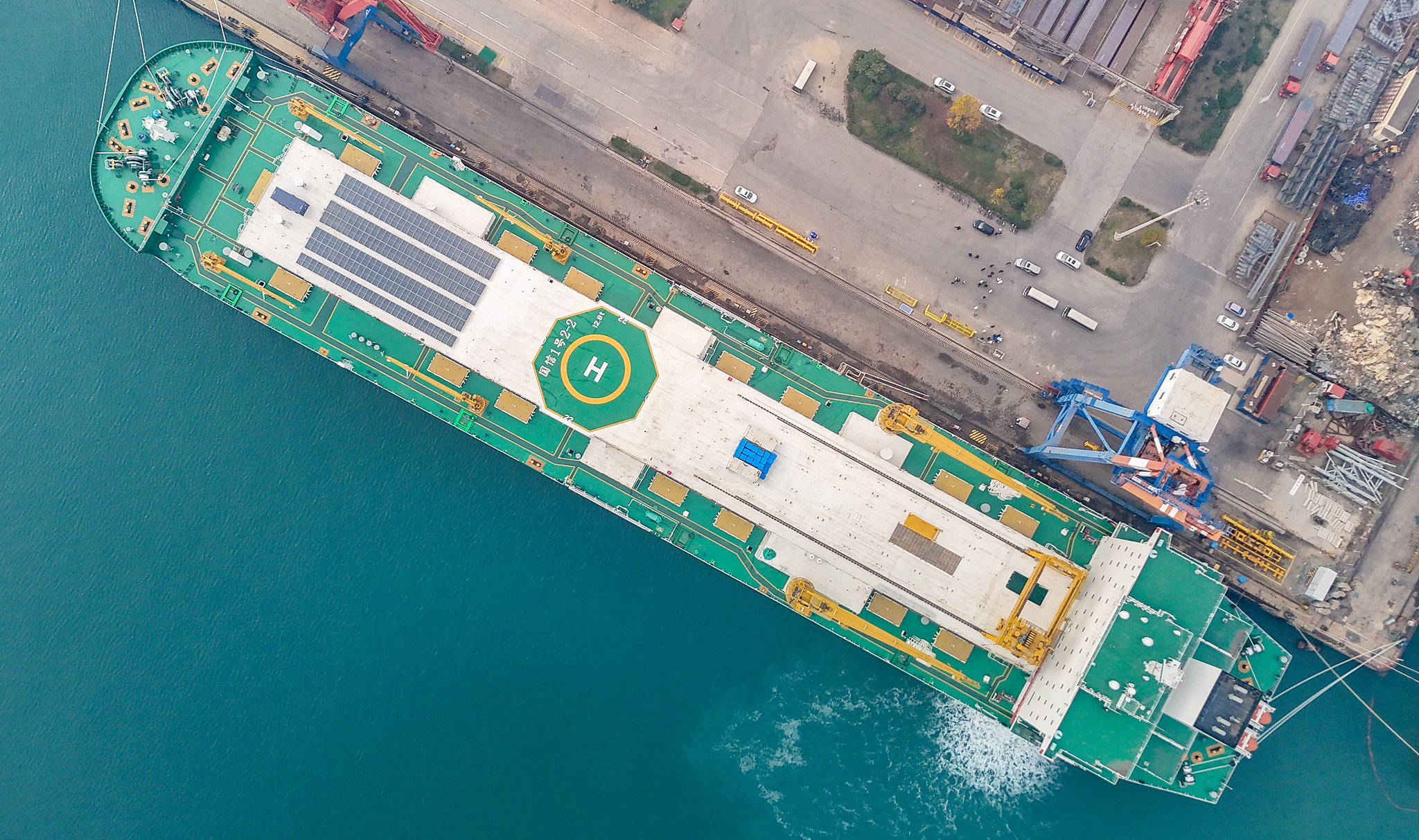 The 150,000-tonne intelligent aquaculture vessel Guoxin No. 1 2-2 is delivered for operation in Qingdao, Shandong Province, east China, November 15, 2025. /VCG