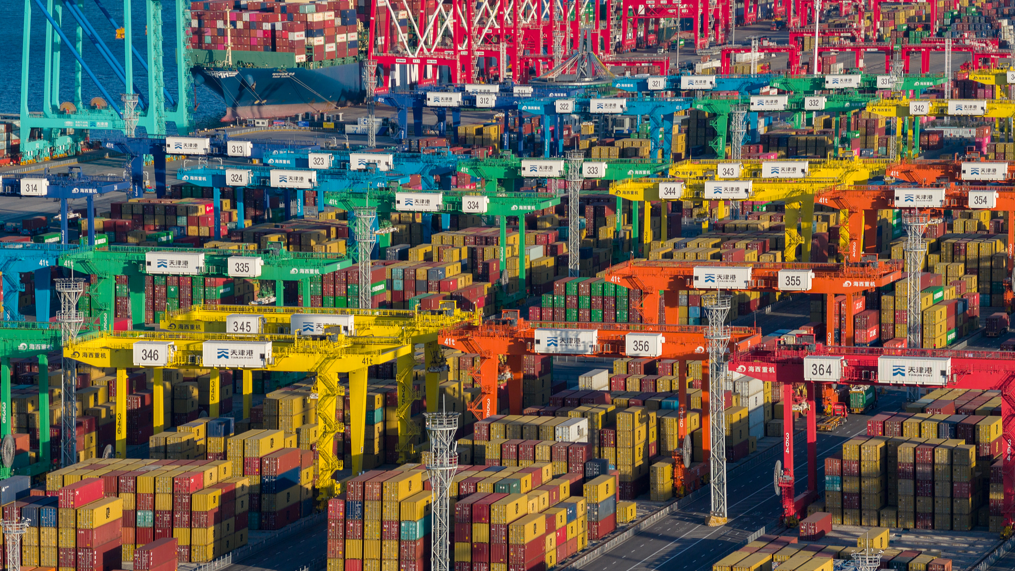 China's foreign trade maintains strong momentum in Jan-May