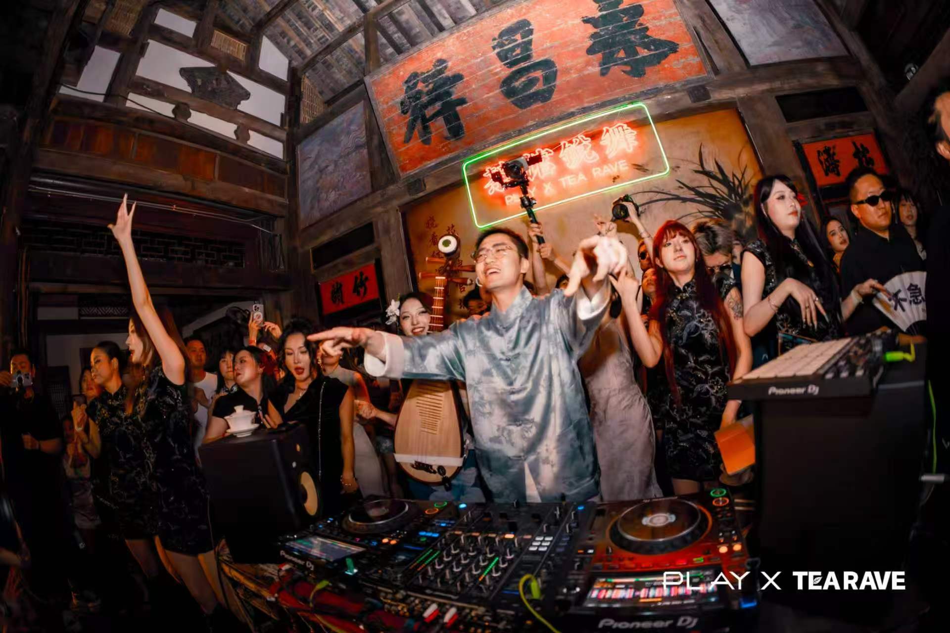 His Tea Rave events have become popular across the globe, providing a blend of East meets West, not only in music but in the vibe too. /Hovy Lee