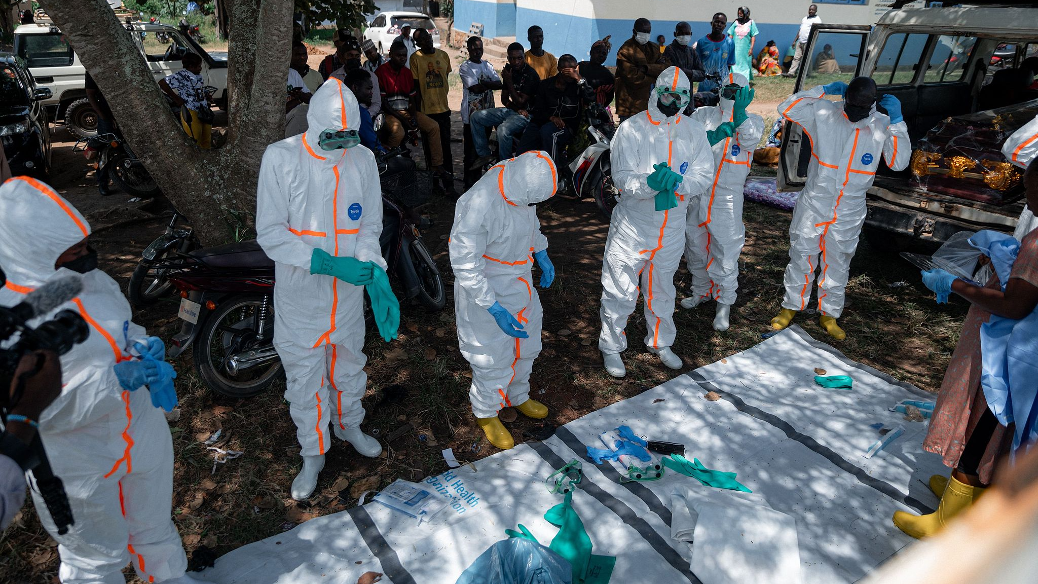 Ebola cases in DR Congo near 600 amid warning of wider spread