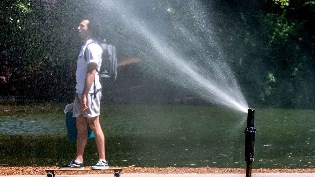 Experts: El Nino forms in Pacific, may reach record intensity