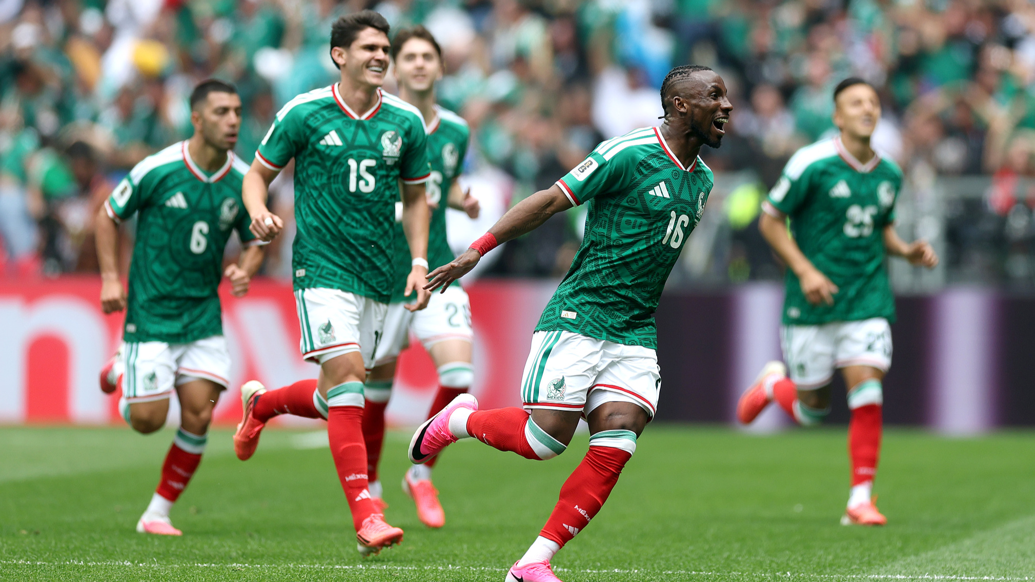 Mexico beat South Africa to kick off World Cup