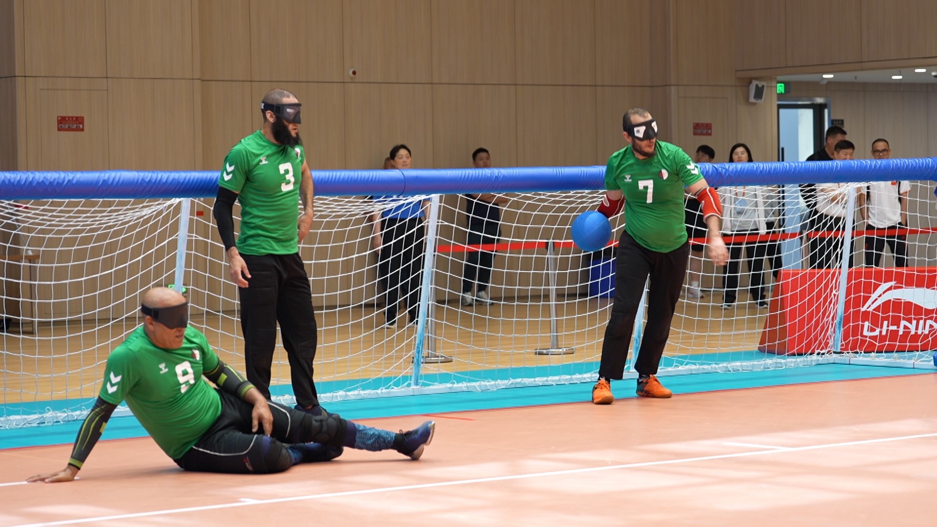 Players wear double-layer eyeshades during a match in Hangzhou, Zhejiang on June 10, 2026. /Photo by Ma Xun