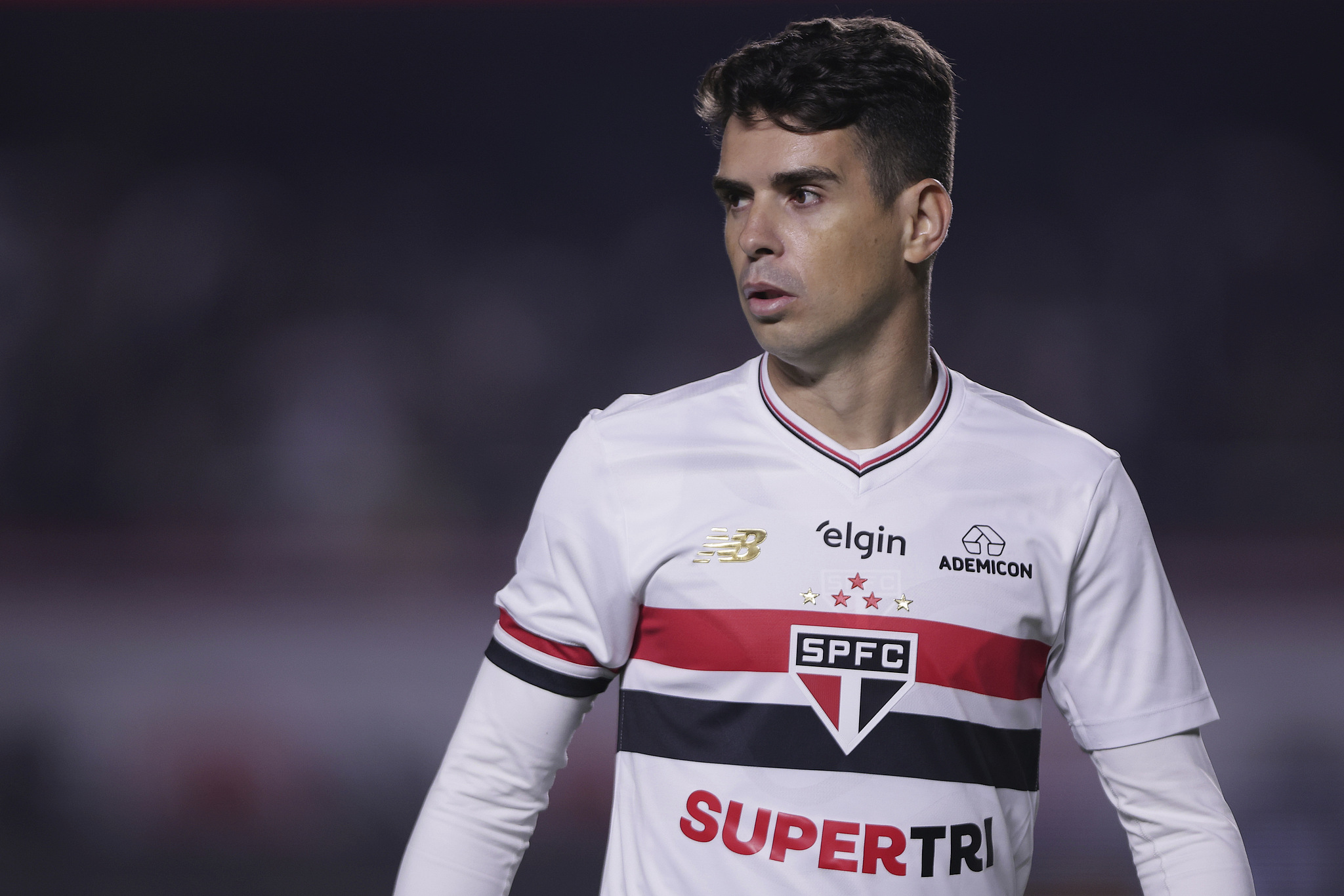 Oscar of Sao Paulo makes a gesture in the Brasileiro Serie A match against Corinthians at Morumbi in Sao Paulo, Brazil, July 19, 2025. /VCG