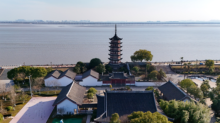 Live: Immersive coastal view of Haiyan's Guanhai Park in Zhejiang