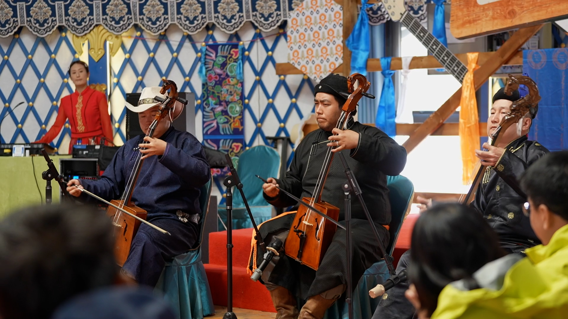 Nomadic village turns to tourism, boosting incomes