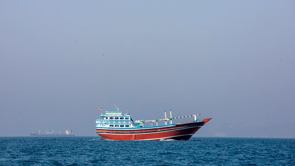 A ship remains anchored near the Strait of Hormuz, May 16, 2026. /VCG
