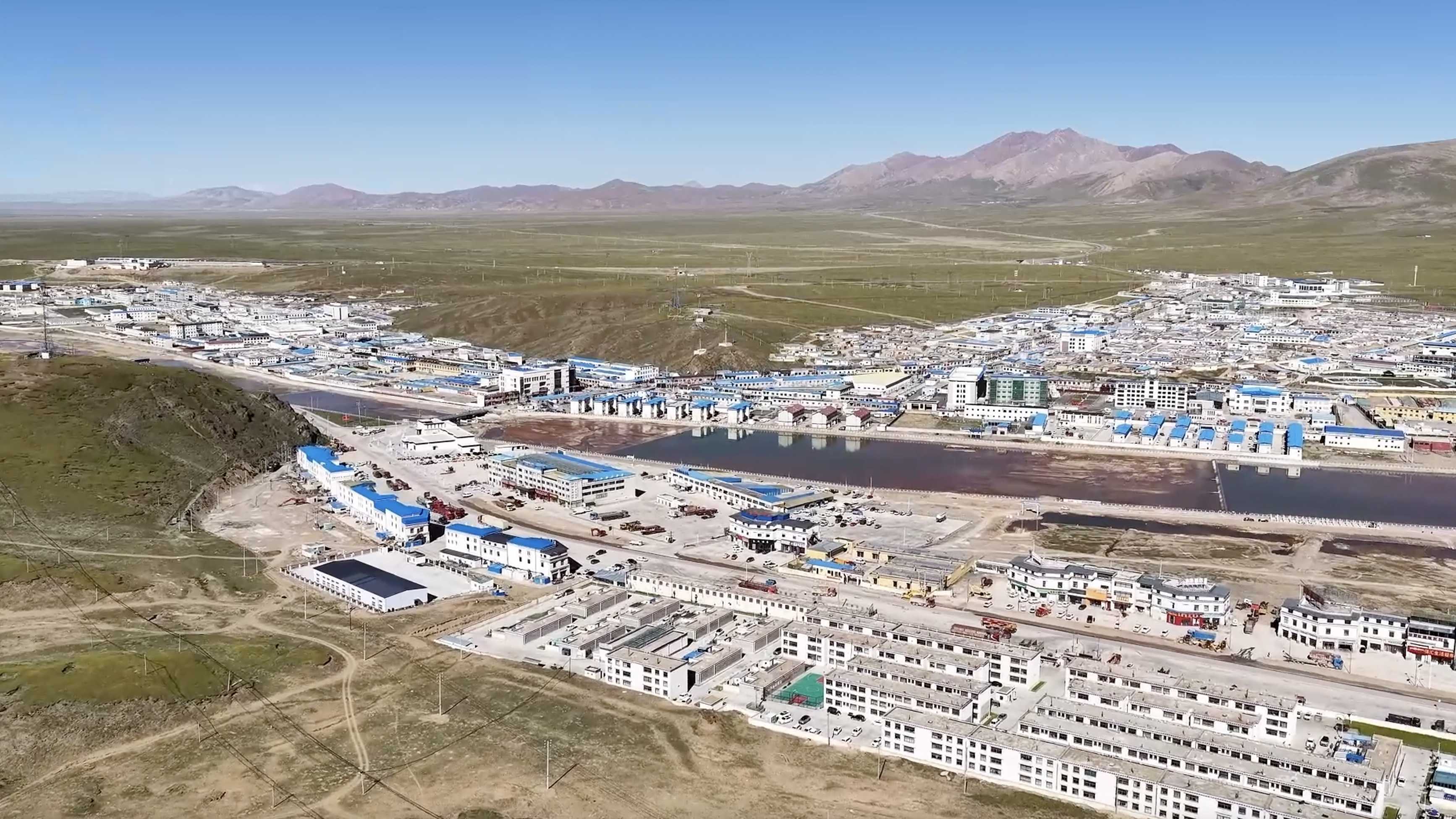 An aerial view of Amdo County, Xizang Autonomous Region. /CGTN