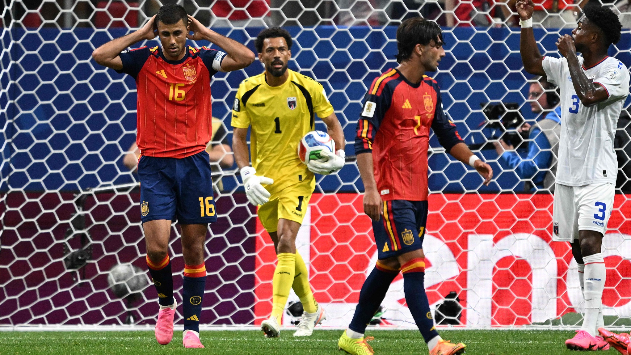 Toothless Spain held by Cabo Verde on World Cup debut