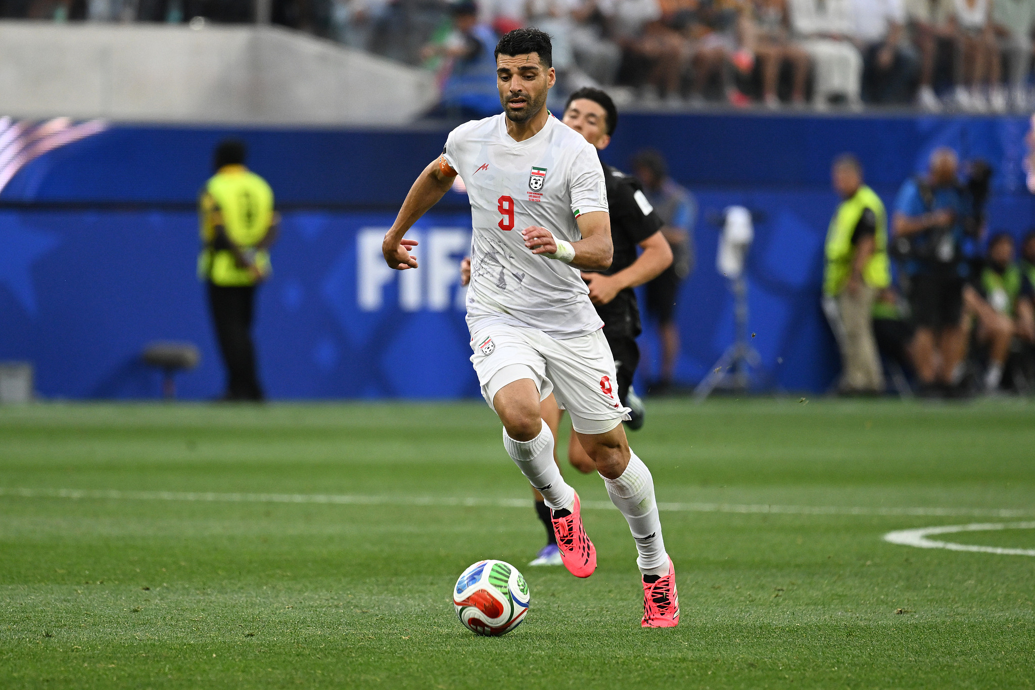 Iran striker Mehdi Taremi dribbles the ball in the Group G match against New Zealand at the 2026 FIFA World Cup in Los Angeles, California, June 15, 2026. /VCG