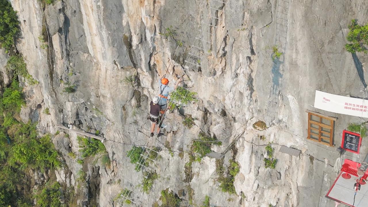 Scaling Yangshuo's karst peaks on an iron path 2 c8a494820e92460fa05d91e5a21d6ec6 1280