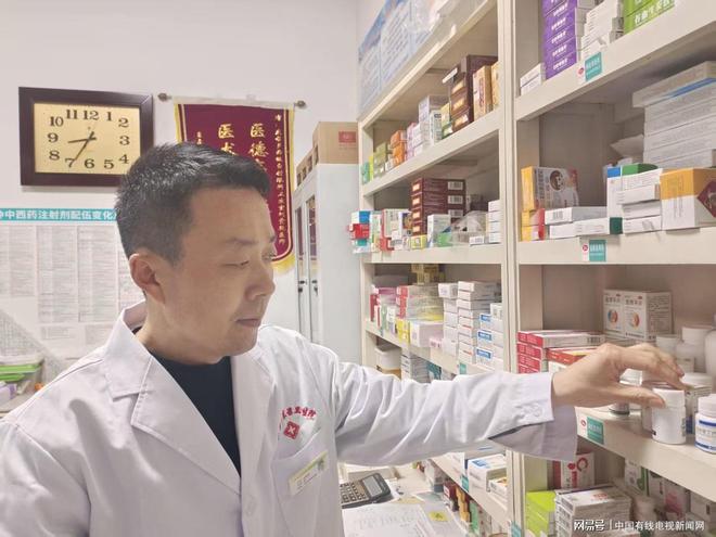 Liu Guiqian, a CPC member and village doctor in Guangzong County, north China's Hebei Province. /China Cable Television News Network