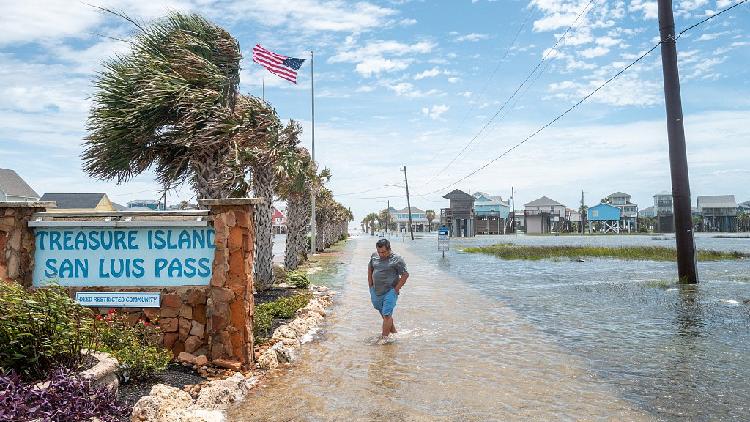 Tropical Storm Arthur forms near Texas coast, flooding expected