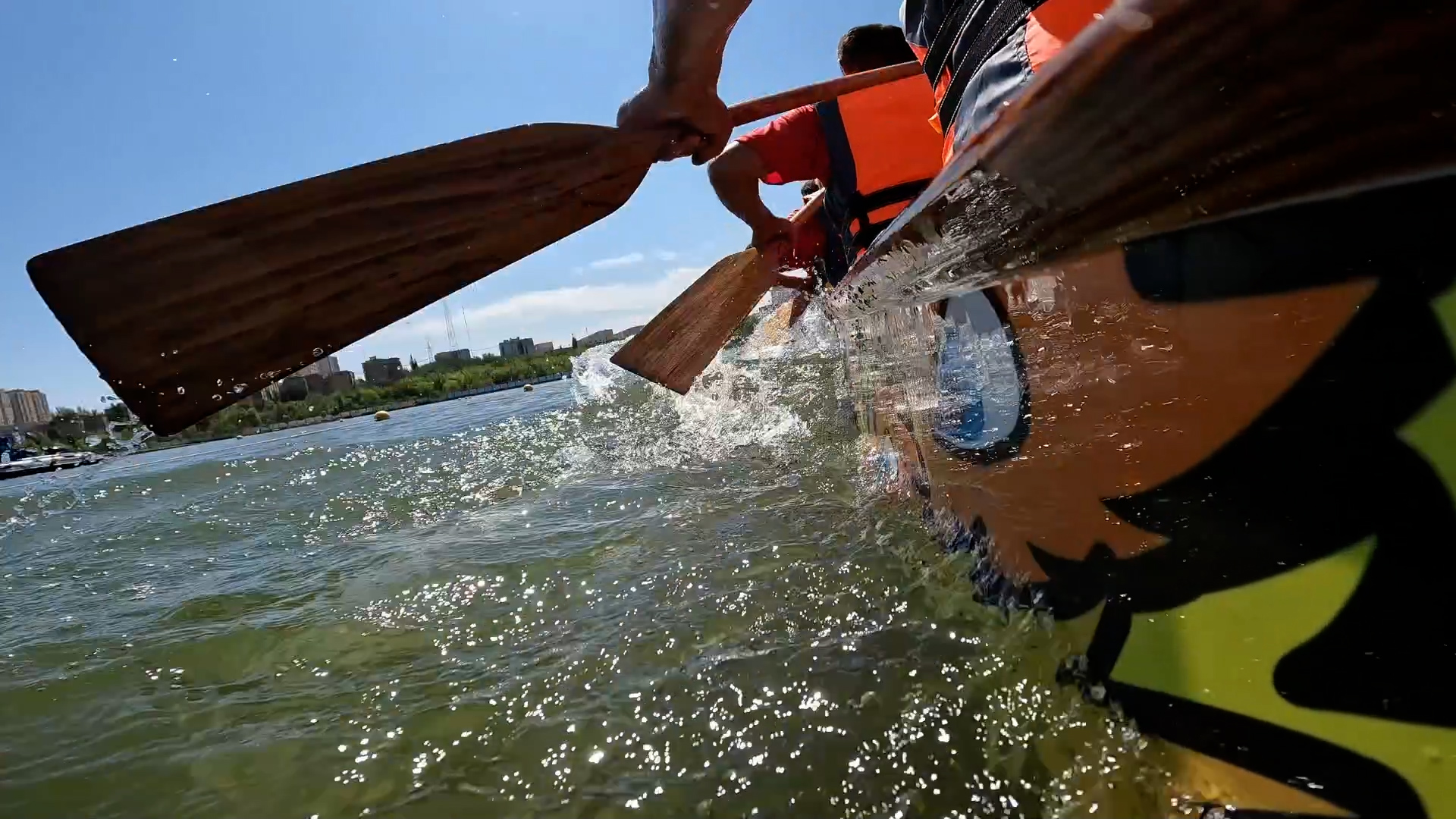 Dragon boats race into Kashi with record participation