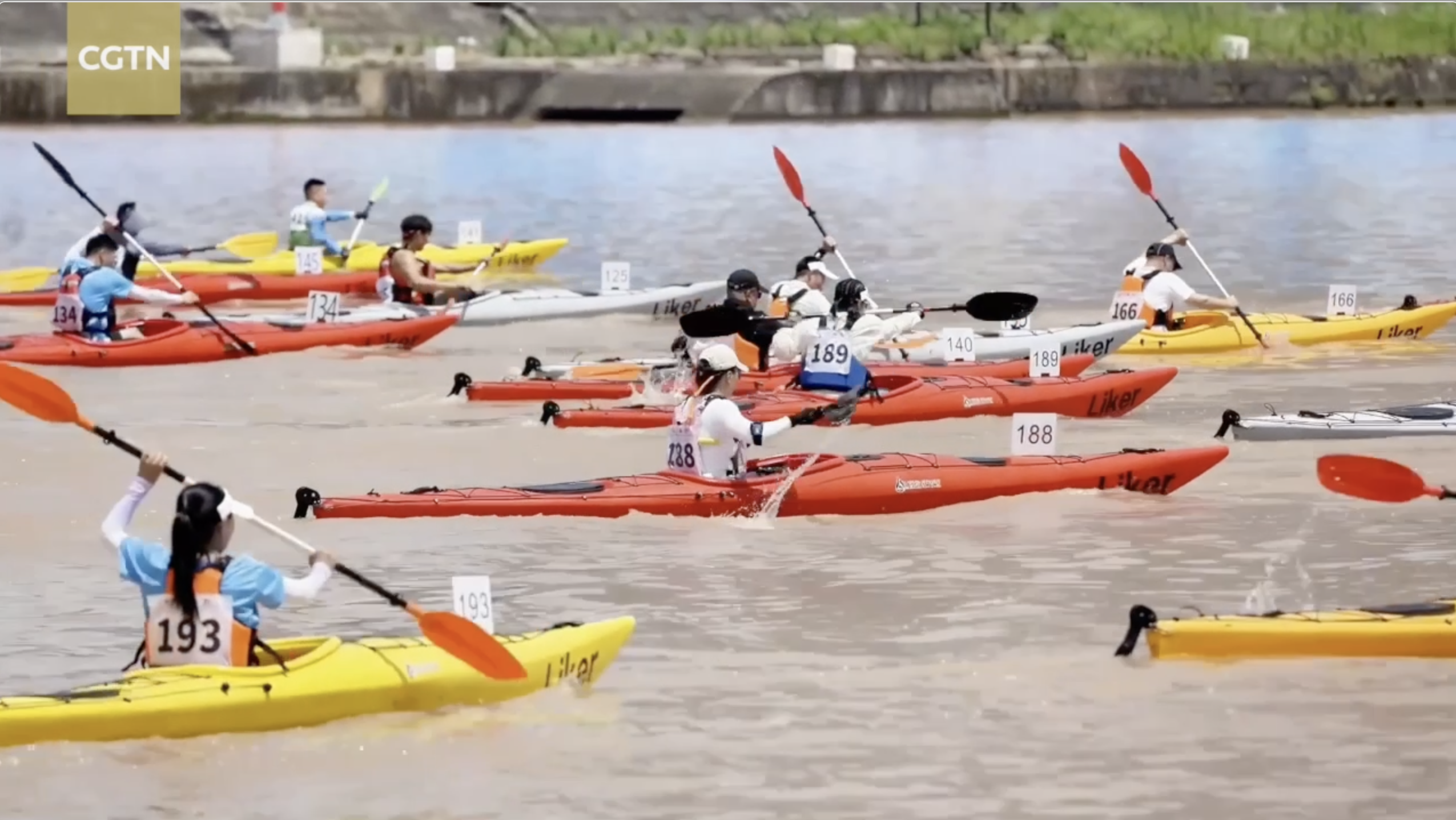 Paddling across borders in Bazhong