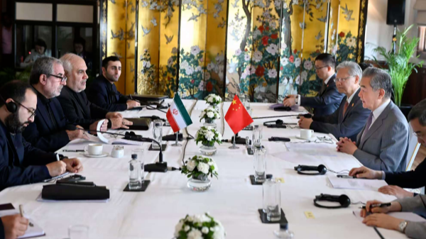 Wang Yi: Implementing US-Iran MoU helps bring peace back to Mideast