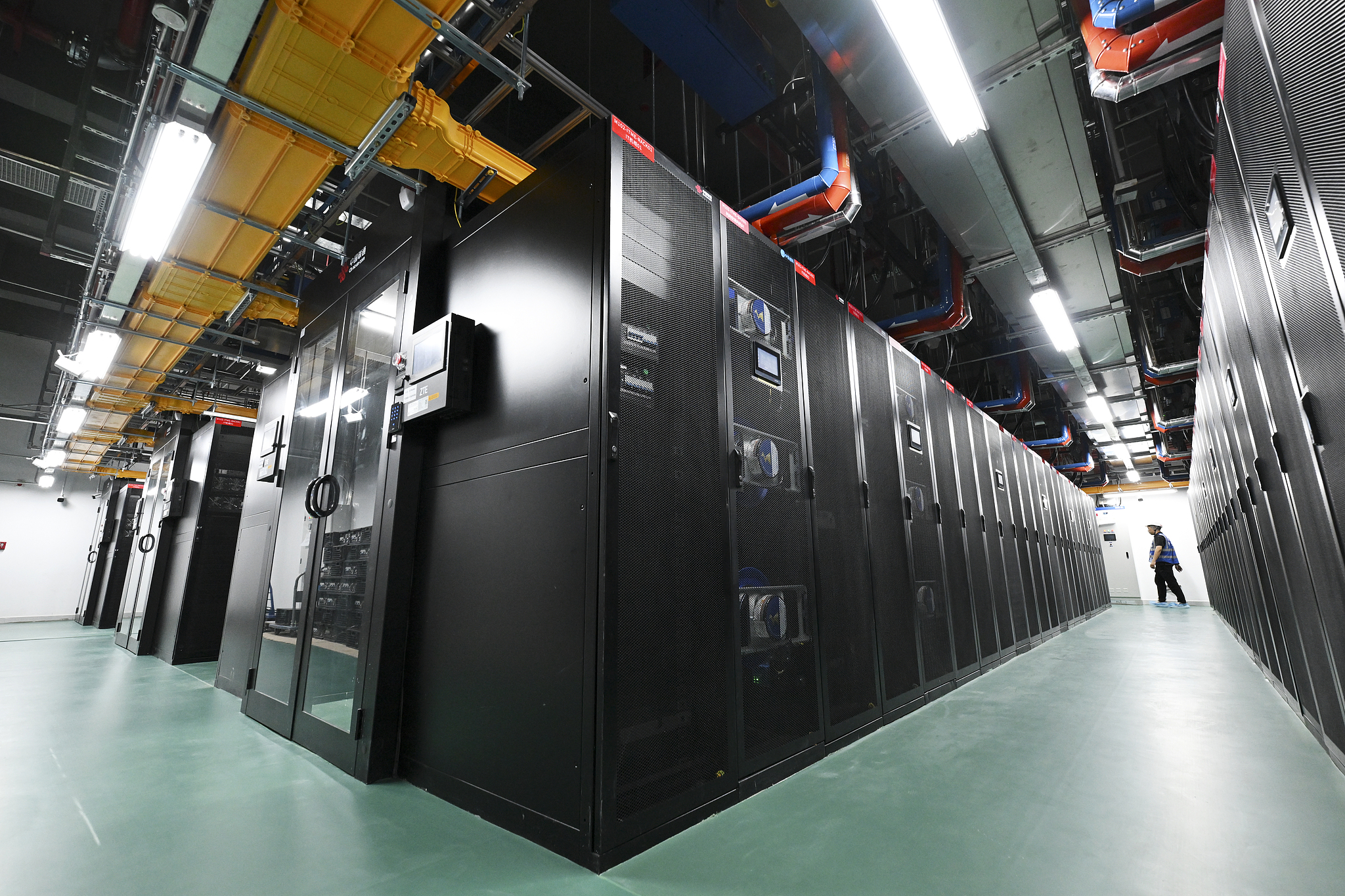 A computing center in Yinchuan, Ningxia Hui Autonomous Region, northwest China, June 15, 2026. /VCG