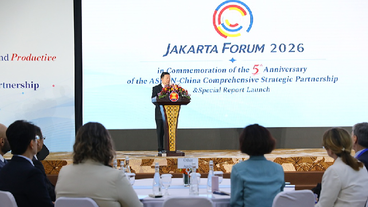 ASEAN chief urges stronger China ties amid global uncertainty