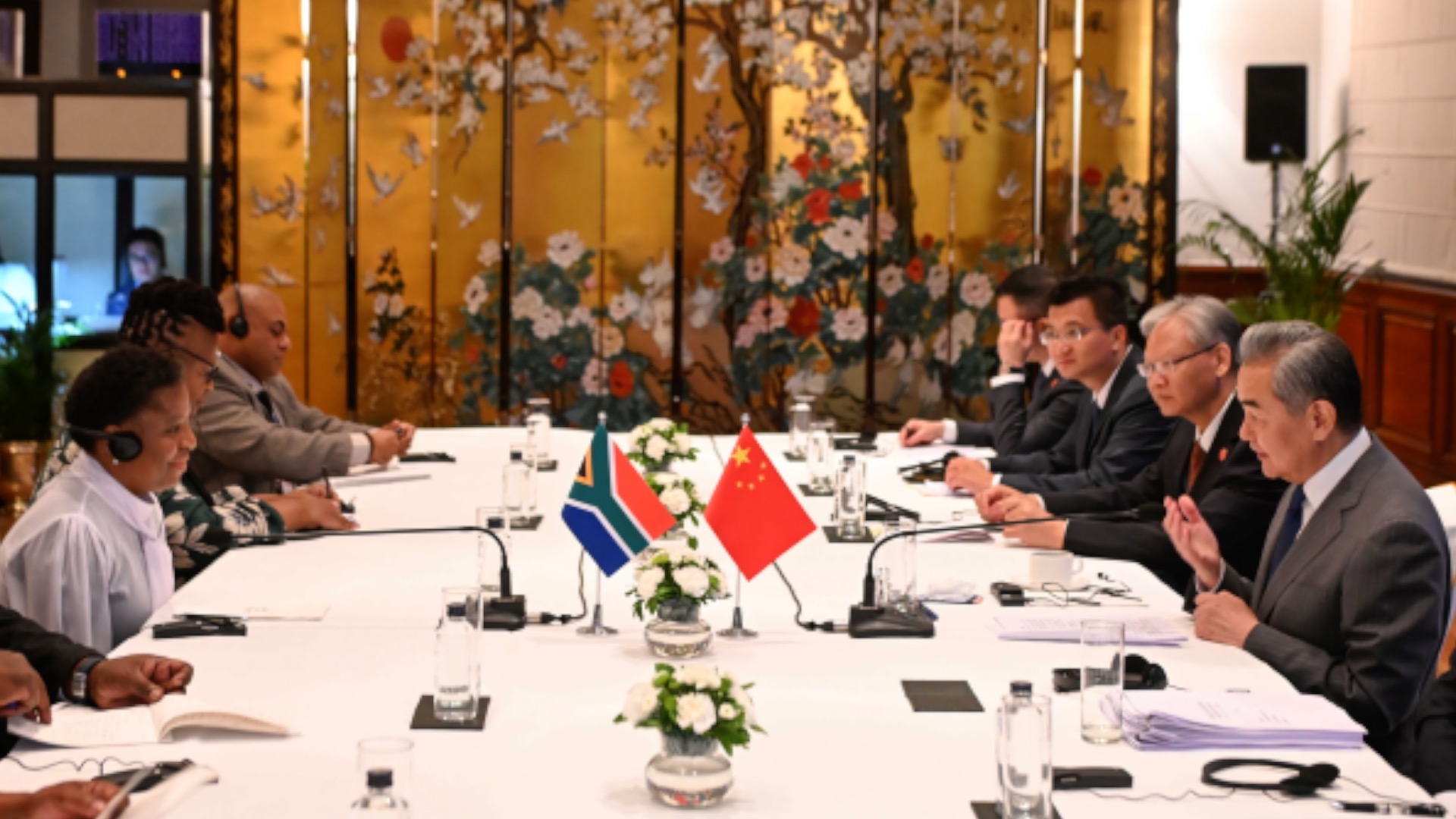 China, South Africa urge cooperation among BRICS to boost Global South