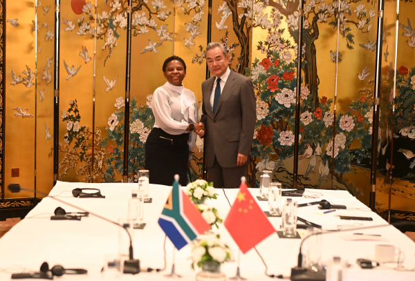 Wang Yi (R), a member of the Political Bureau of the Communist Party of China (CPC) Central Committee and director of the Office of the Central Commission for Foreign Affairs, meets with South African Minister in the Presidency Khumbudzo Ntshavheni in New Delhi, India, June 22, 2026. /Xinhua