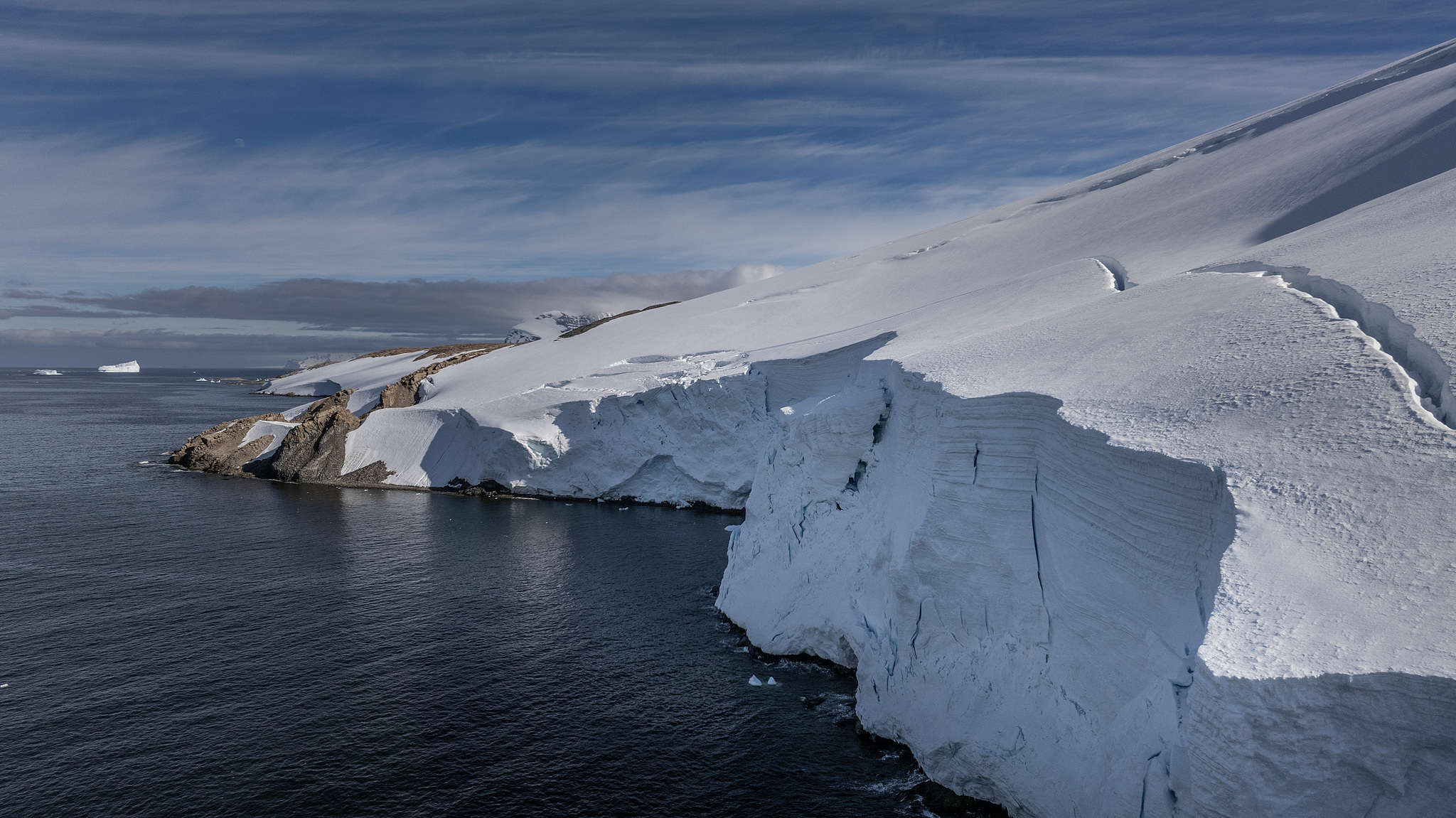 Shoesmith Glacier, which is retreating by three centimeters per day, in Antarctica, March 7, 2026. /VCG