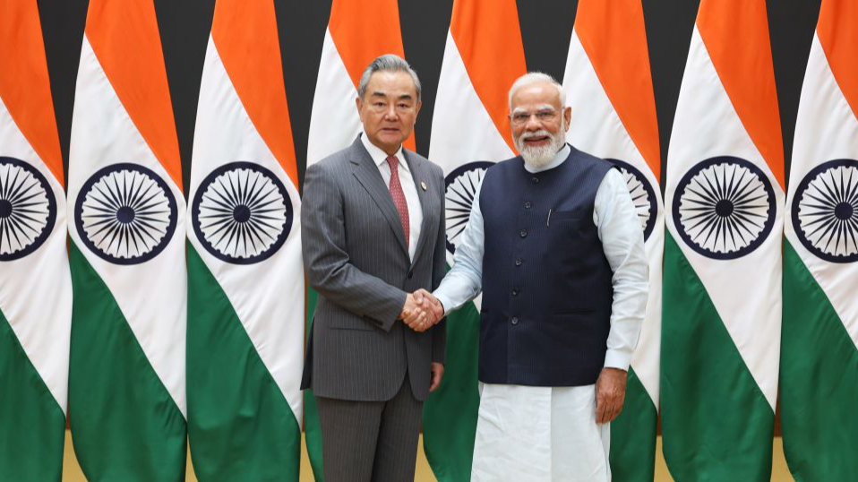 Indian PM meets China's top diplomat