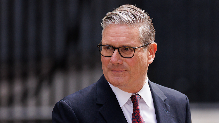 Starmer talks with Burnham as UK prepares for leadership transition