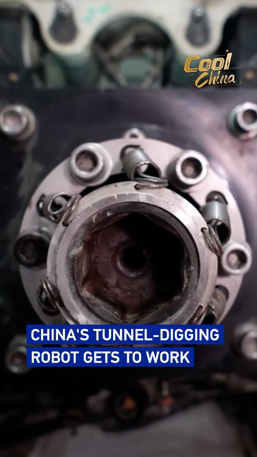 China's tunnel-digging robot gets to work
