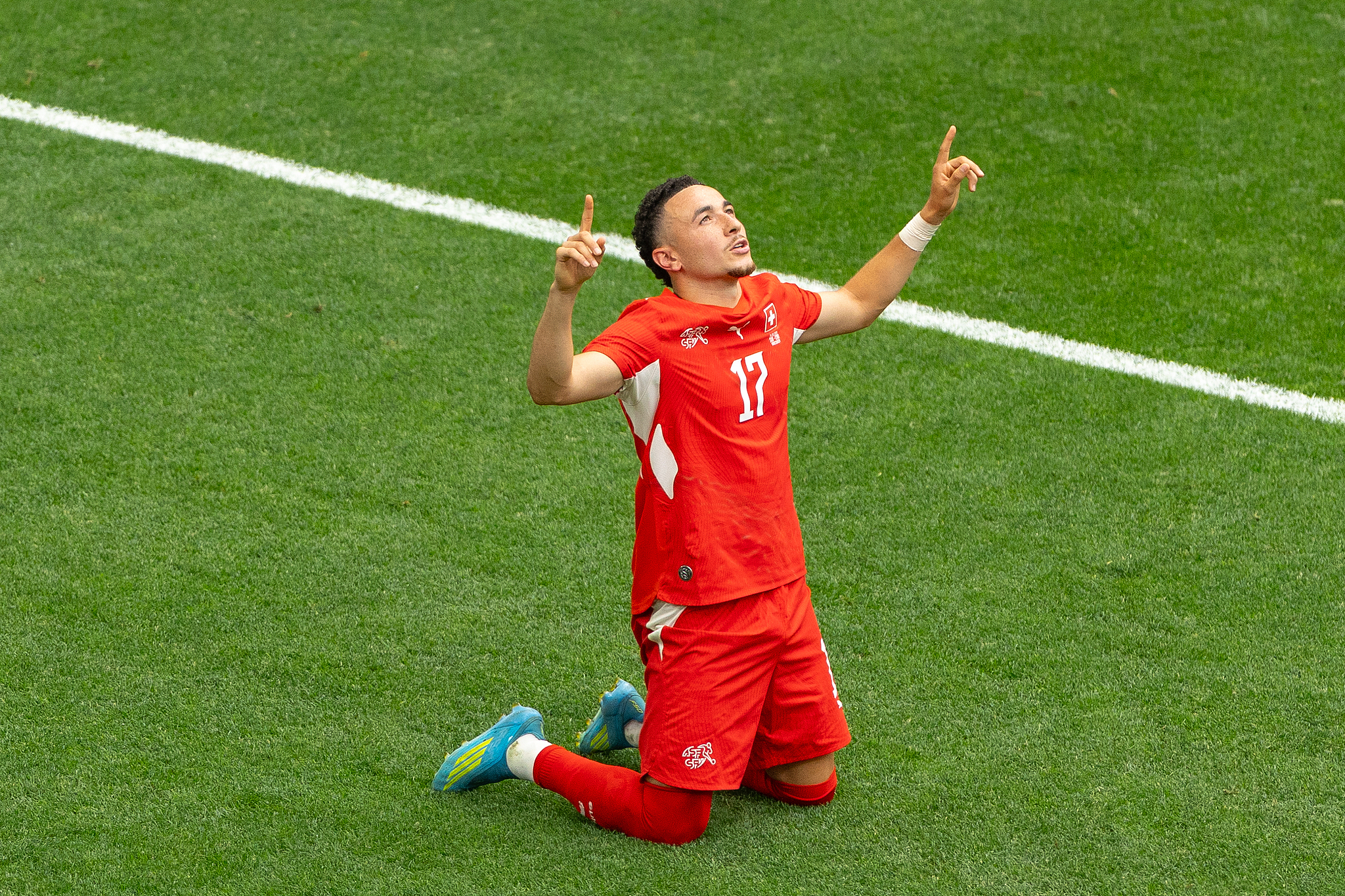 Switzerland winger Ruben Vargas (#17) celebrates after scoring a goal against Canada in a Group B match at the 2026 FIFA World Cup in Vancouver, Canada, June 24, 2026. /VCG