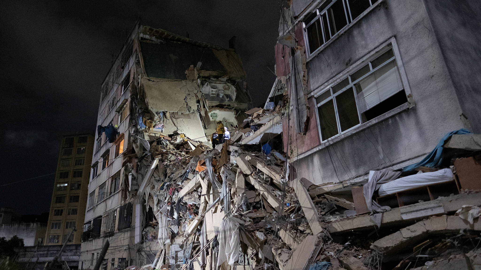 At least 164 dead, nearly 1,000 injured after Venezuela earthquakes