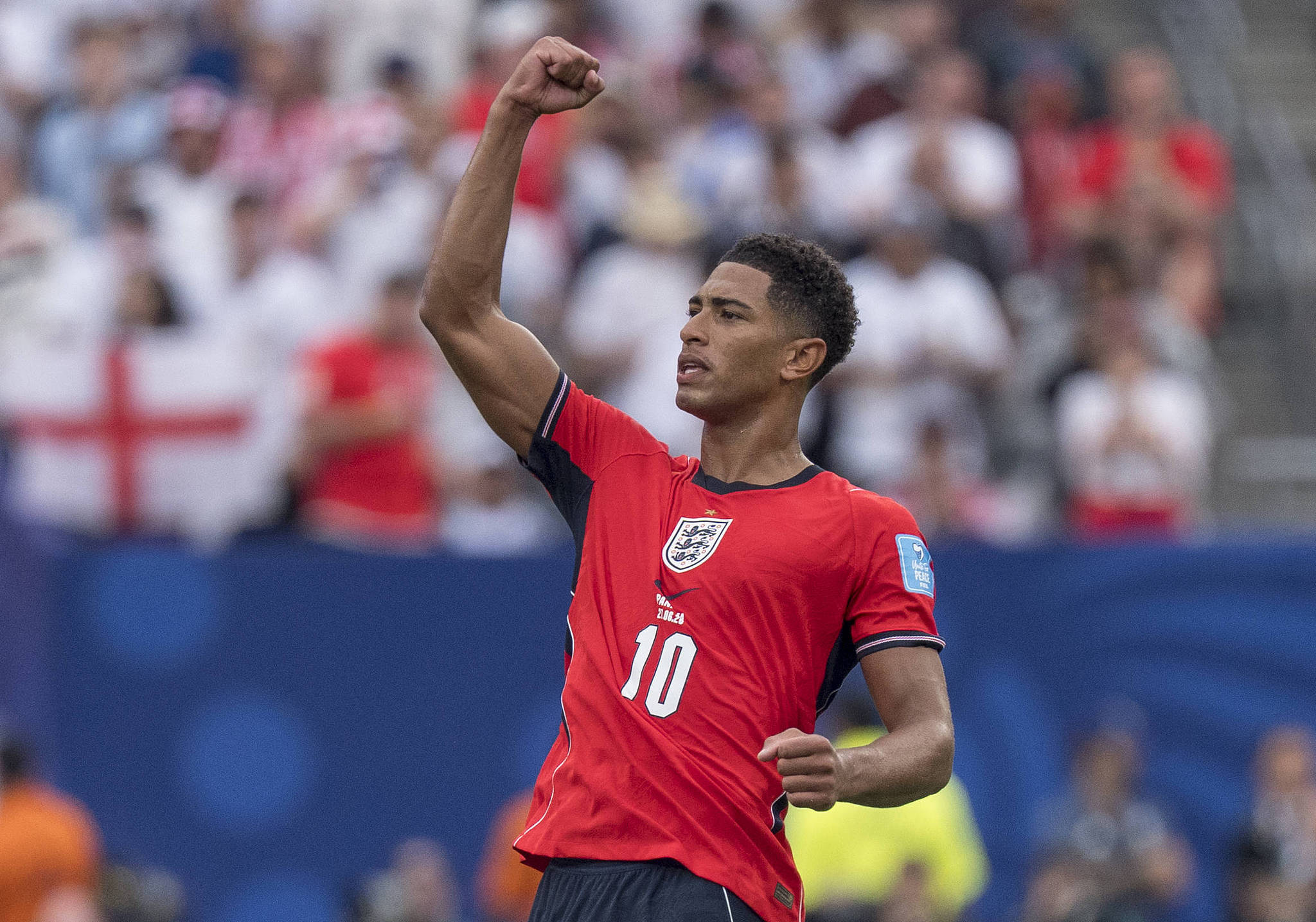 England midfielder Jude Bellingham celebrates after scoring a goal in the Group L match against Panama at the 2026 FIFA World Cup in East Rutherford, New Jersey, June 27, 2026. /VCG