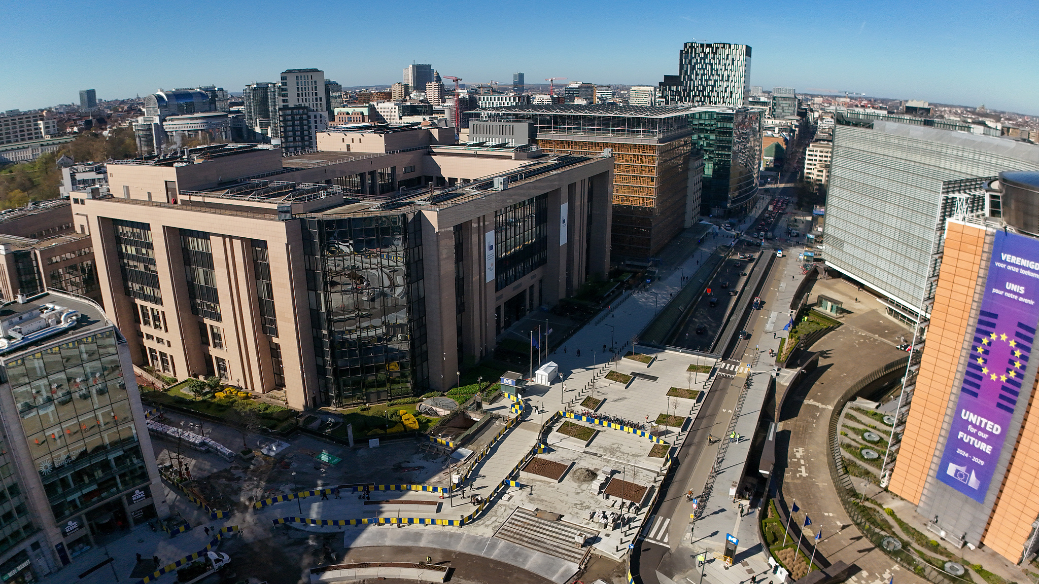 A drone view shows the European Council headquarters (L) and the European Commission headquarters (R) in Brussels, Belgium, March 18, 2026. /VCG