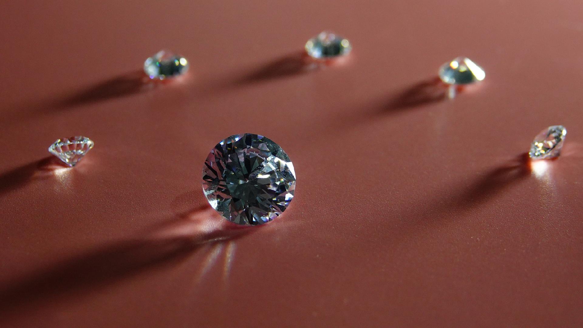 Diamond cooling mania: How a $7 billion rally ran ahead of the facts