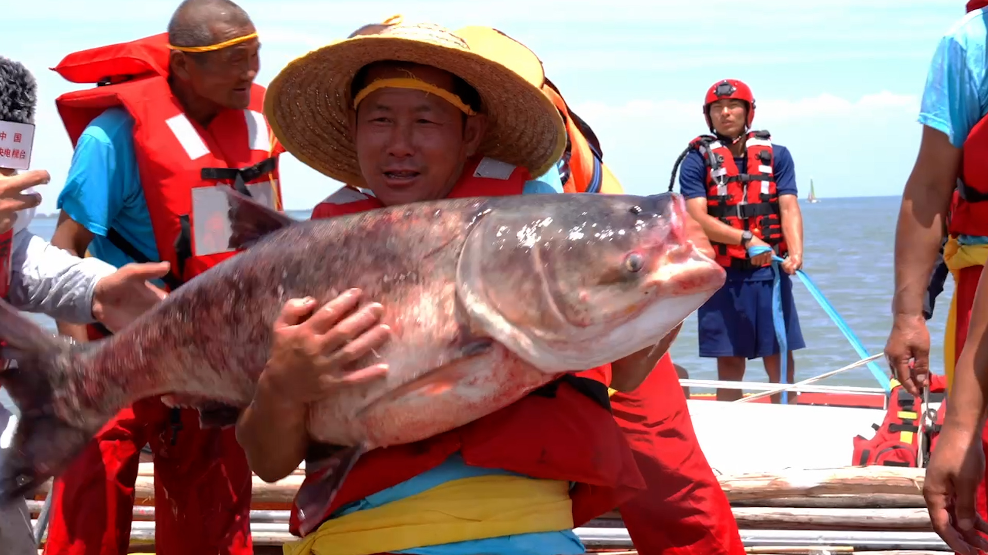 Bosten Lake: Where fishing meets summer fair