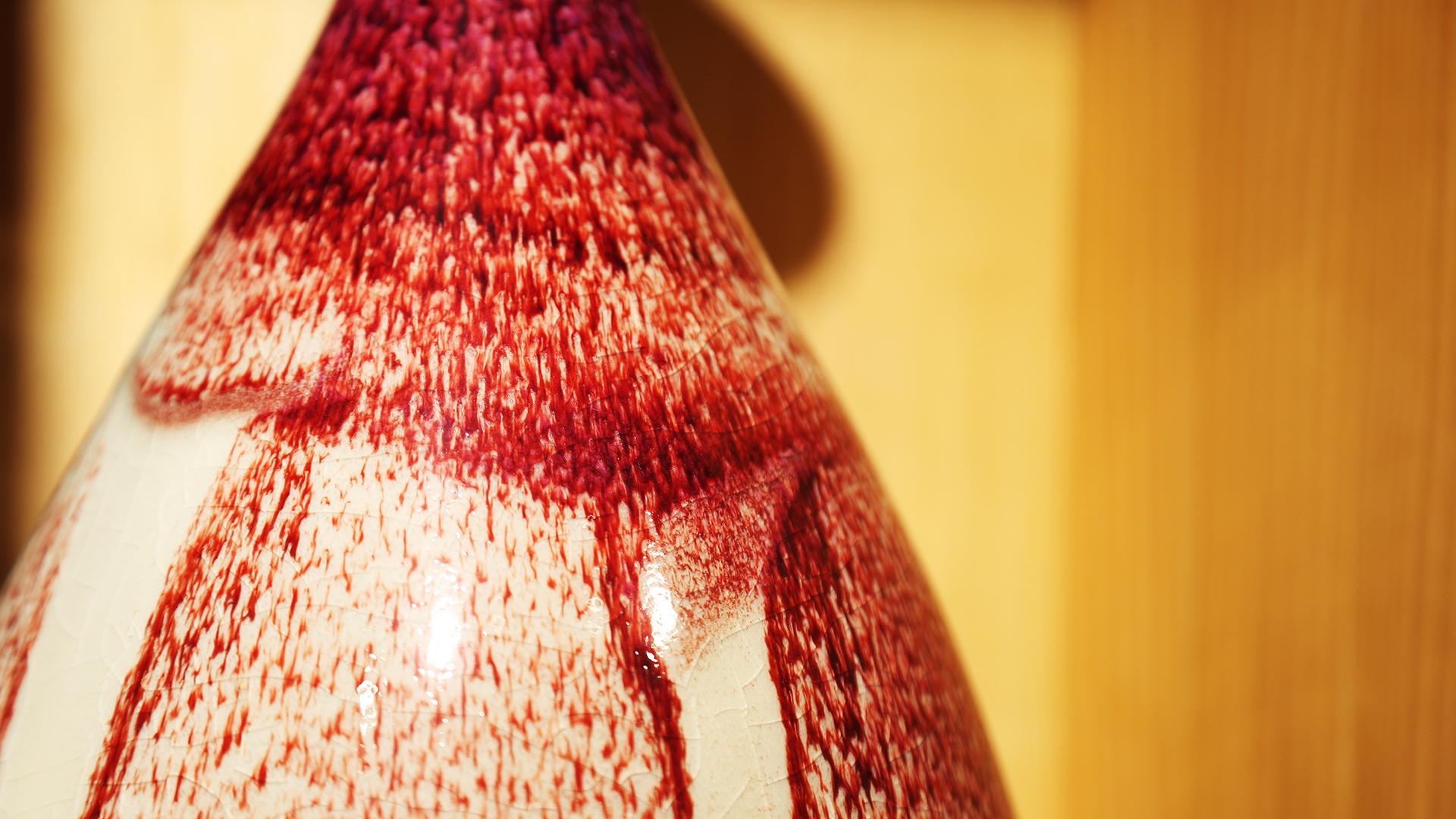 Discover the beauty of Jun porcelain at Shenhou Ancient Town