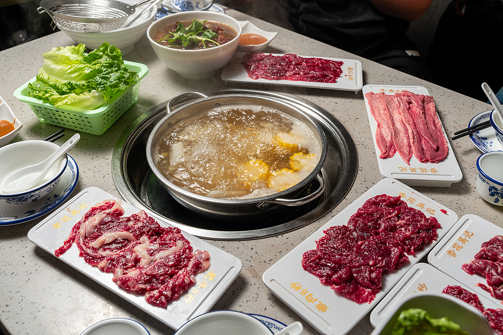 Chaoshan beef hot pot. /VCG