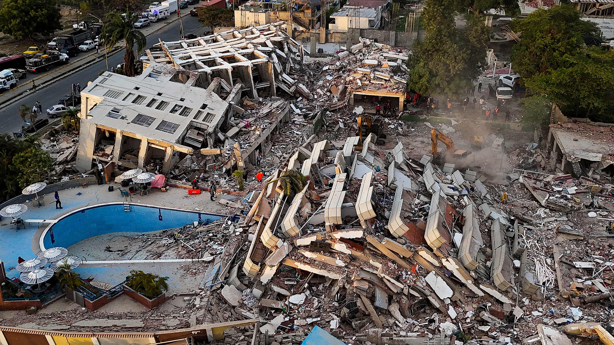 This aerial view shows buildings destroyed following twin earthquakes in Caraballeda, La Guaira State, Venezuela, on June 29, 2026. /VCG
