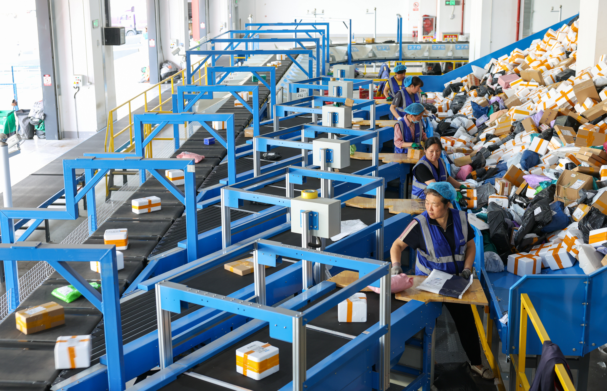 China Visionary: China working to achieve modernization for more than 1.4 billion people